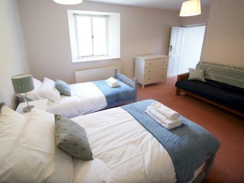 Pass The Keys Stunning, Spacious Farmhouse With Free Parking