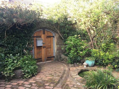 Secret Garden Cottage