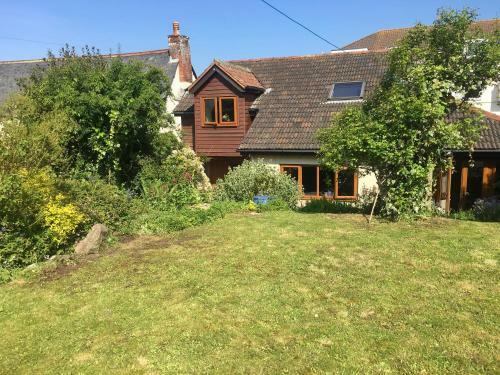 Secret Garden Cottage