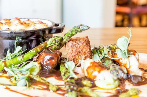 Hostal The White Hart Hotel
