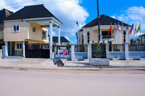 Ricky Hotels