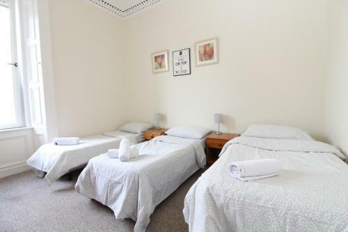 Central Two Bedroom Victorian Apartment With Free Parking