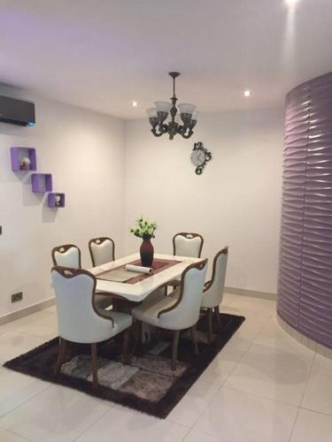 Villa Harmony Home 1 (A Simple Touch Of Luxury)