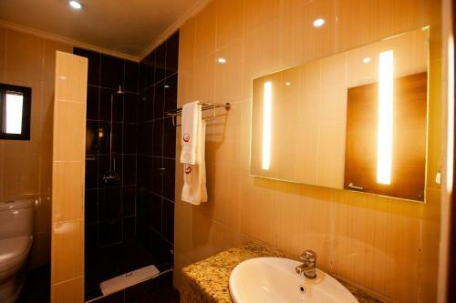 Hotel Genesis Castle