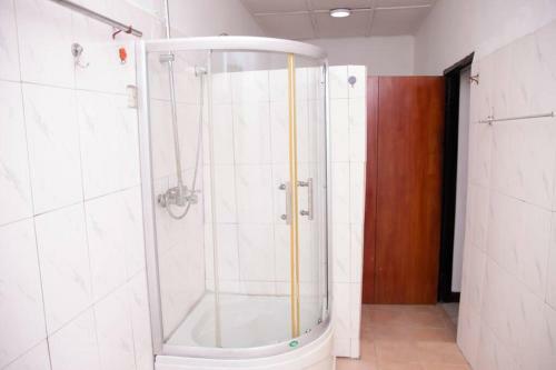 Apartamento A Serene 5 Bedroom Residential Home