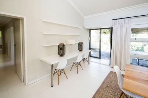 Queensgrove