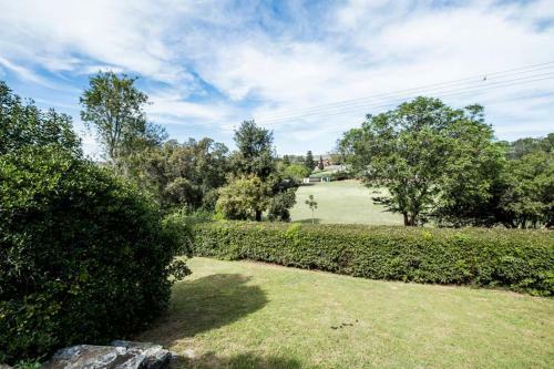 Queensgrove