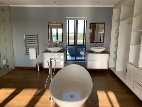 Hostal Brookside Living