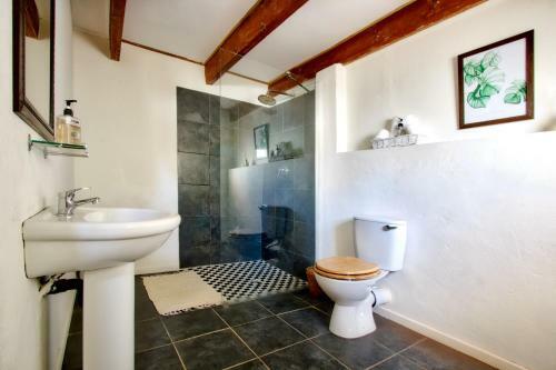 Morendat House