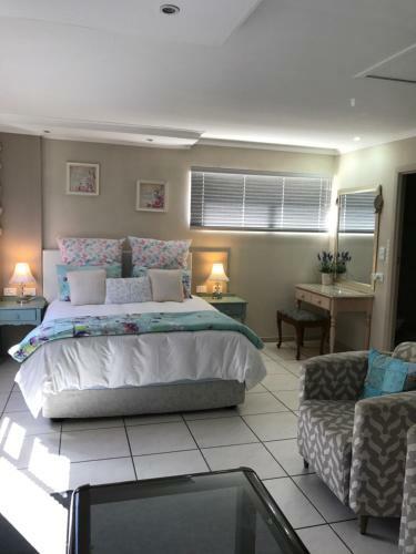 Hostal Bay Breeze Guesthouse