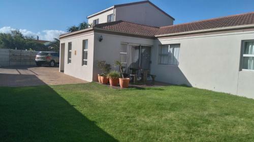 Hostal Bay Breeze Guesthouse