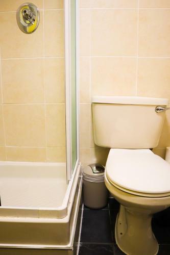 Hostal New Town Guest House (Adults Only)