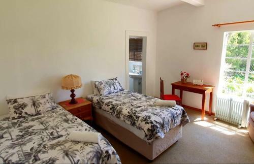 Hostal L'orange Guesthouse