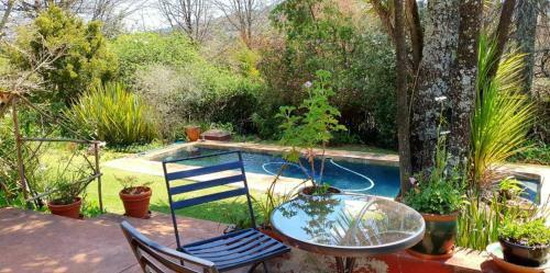 Hostal L'orange Guesthouse