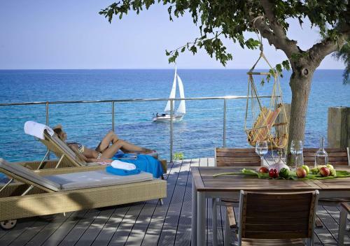 Paradisso Beach Villas