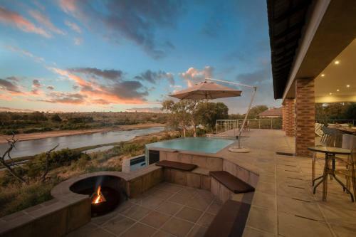 Lodge Buffalo Brooke