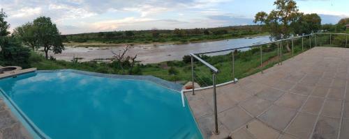 Lodge Buffalo Brooke