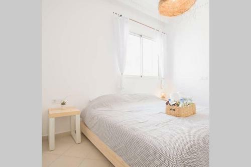 Modern European Apartment 1 Min. Walk To Beach