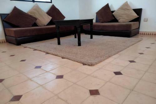 Jolie Villa Typique Avec Piscine Et Sans Vis � Vis