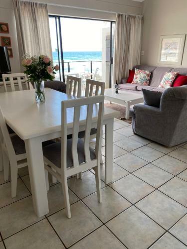 Apartamento Herolds Bay Accommodation - Smalstaan Upstairs