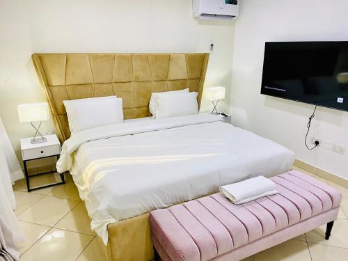 Shortlethomes - 5 Star Short Let Apartment In Lekki Phase 1