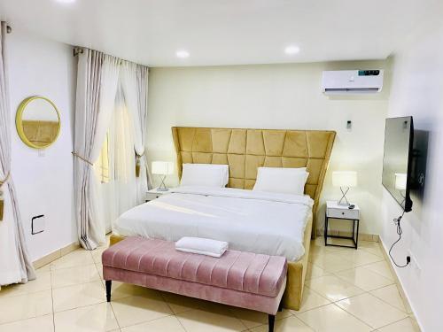 Shortlethomes - 5 Star Short Let Apartment In Lekki Phase 1