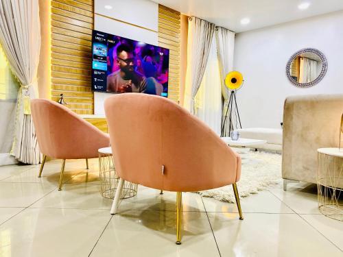 Shortlethomes - 5 Star Short Let Apartment In Lekki Phase 1