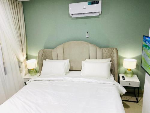 Shortlethomes - 5 Star Short Let Apartment In Lekki Phase 1