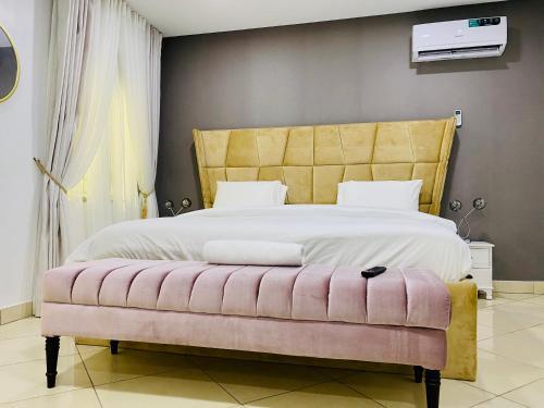 Shortlethomes - 5 Star Short Let Apartment In Lekki Phase 1