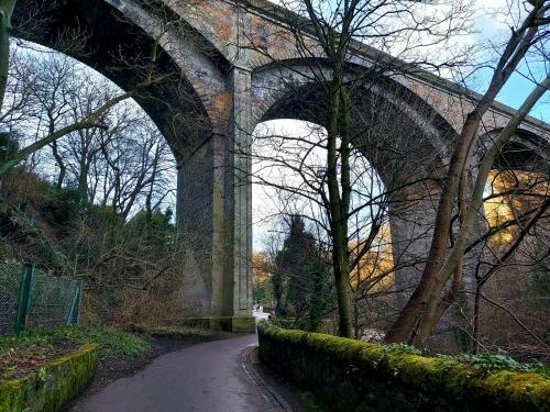 Bed & Breakfast Edinburgh's Dean Village River View Retreat