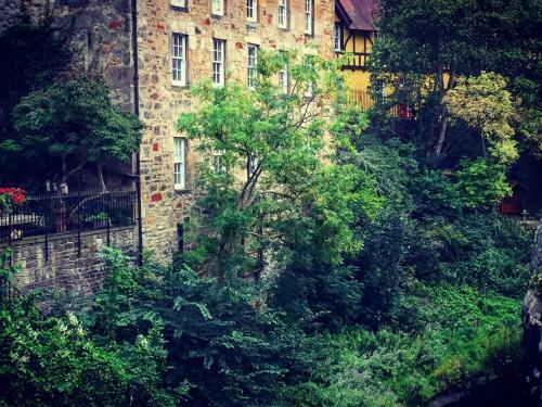 Bed & Breakfast Edinburgh's Dean Village River View Retreat