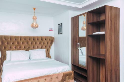 247 Luxury Hotel