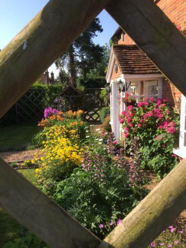 Bed & Breakfast Vine Cottage