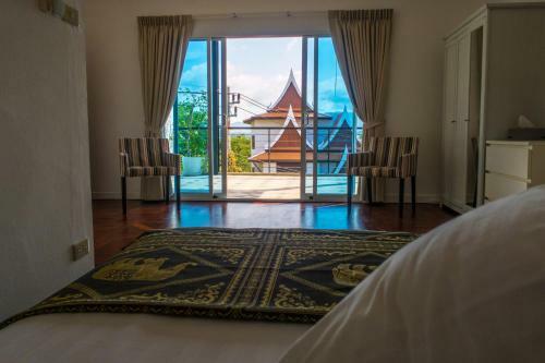 Celebrity Ocean View Villa