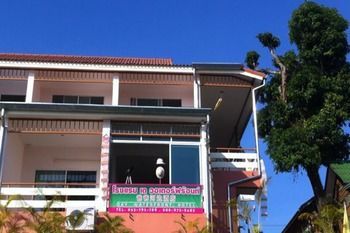 Day Waterfront Hotel
