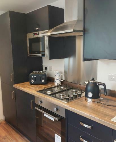 Wavecrest Cottage - Characterful 3 Bedroom Holiday Cottage