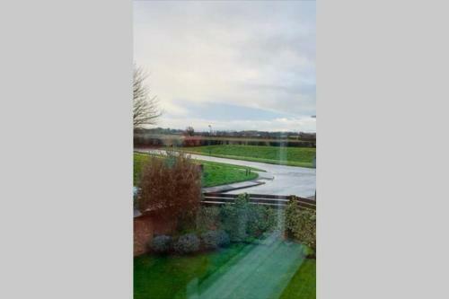 3 Bed Modern Design House Near Beach And Arundel
