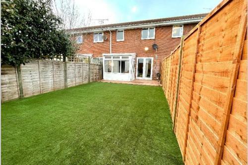 3 Bed Modern Design House Near Beach And Arundel