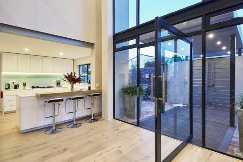 Villa Rhulani - Luxurious Modern Villa In Hout Bay