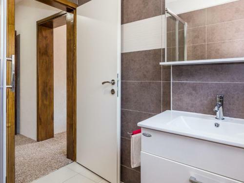 Selak Apartments