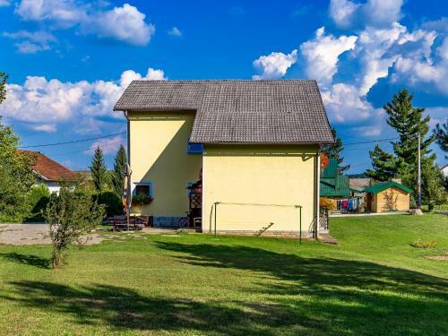 Selak Apartments