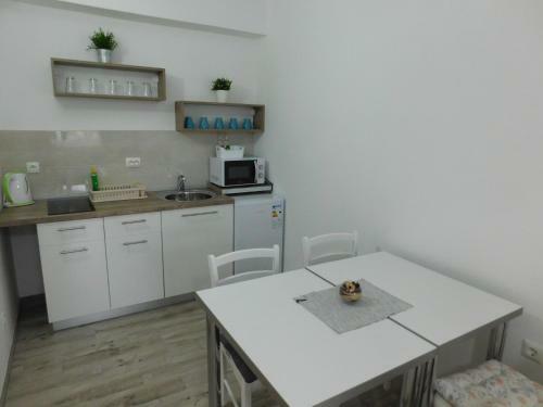 Hostal Guesthouse Sara