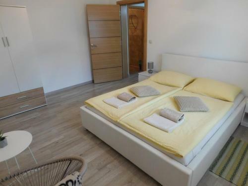 Hostal Guesthouse Sara