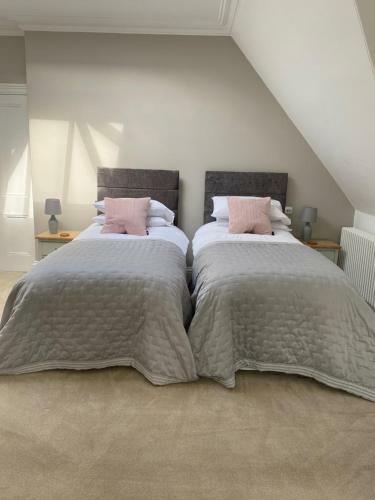 Laurell House, Melrose