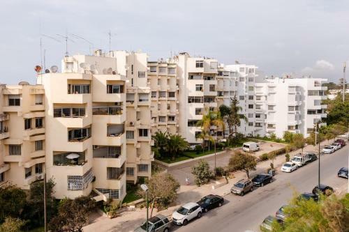 Apartamento Lovely "findy 101" With Free Parking