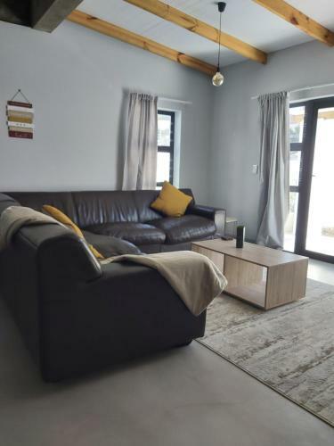 26 Sandy Cove