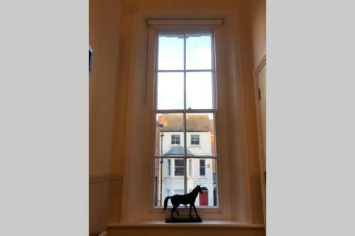Trendy Apartment Close To Gloucester Quays/docks