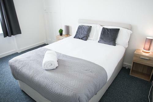Apartamento Glasgow, 3 Bed Flat With Free Street Parking