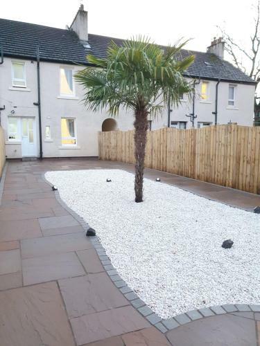 Apartamento Glasgow Comfortable And Modern 3 Bedroom Mid Terraced Villa
