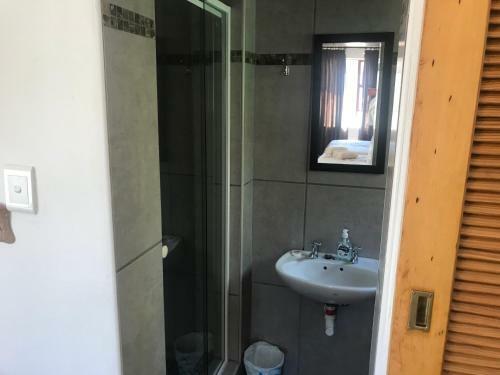 Hostal Towerzicht Guest House